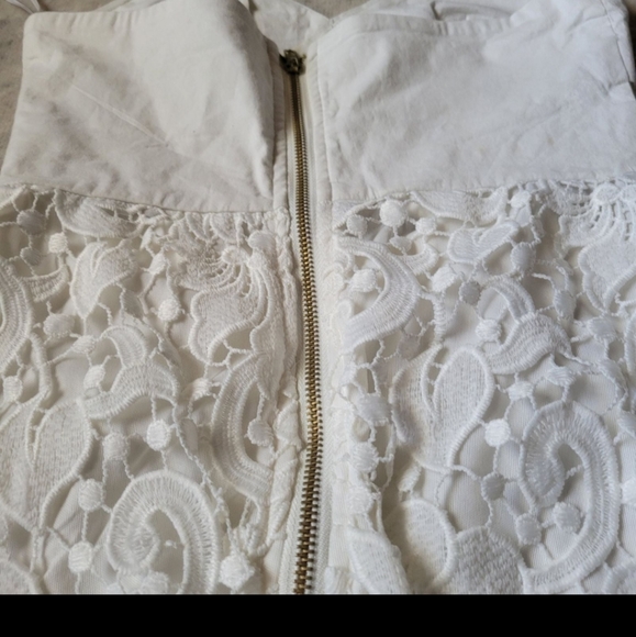 Reverse strapless Lace White Dress Sz Medium - Picture 5 of 9